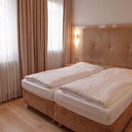 Hotel Am Kurfuerstenplatz - Messe Φραγκφούρτη Εξωτερικό φωτογραφία