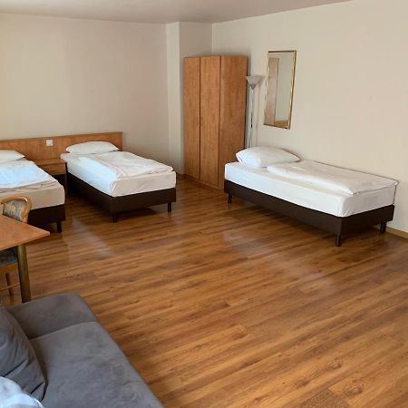 Hotel Am Kurfuerstenplatz - Messe Φραγκφούρτη Εξωτερικό φωτογραφία
