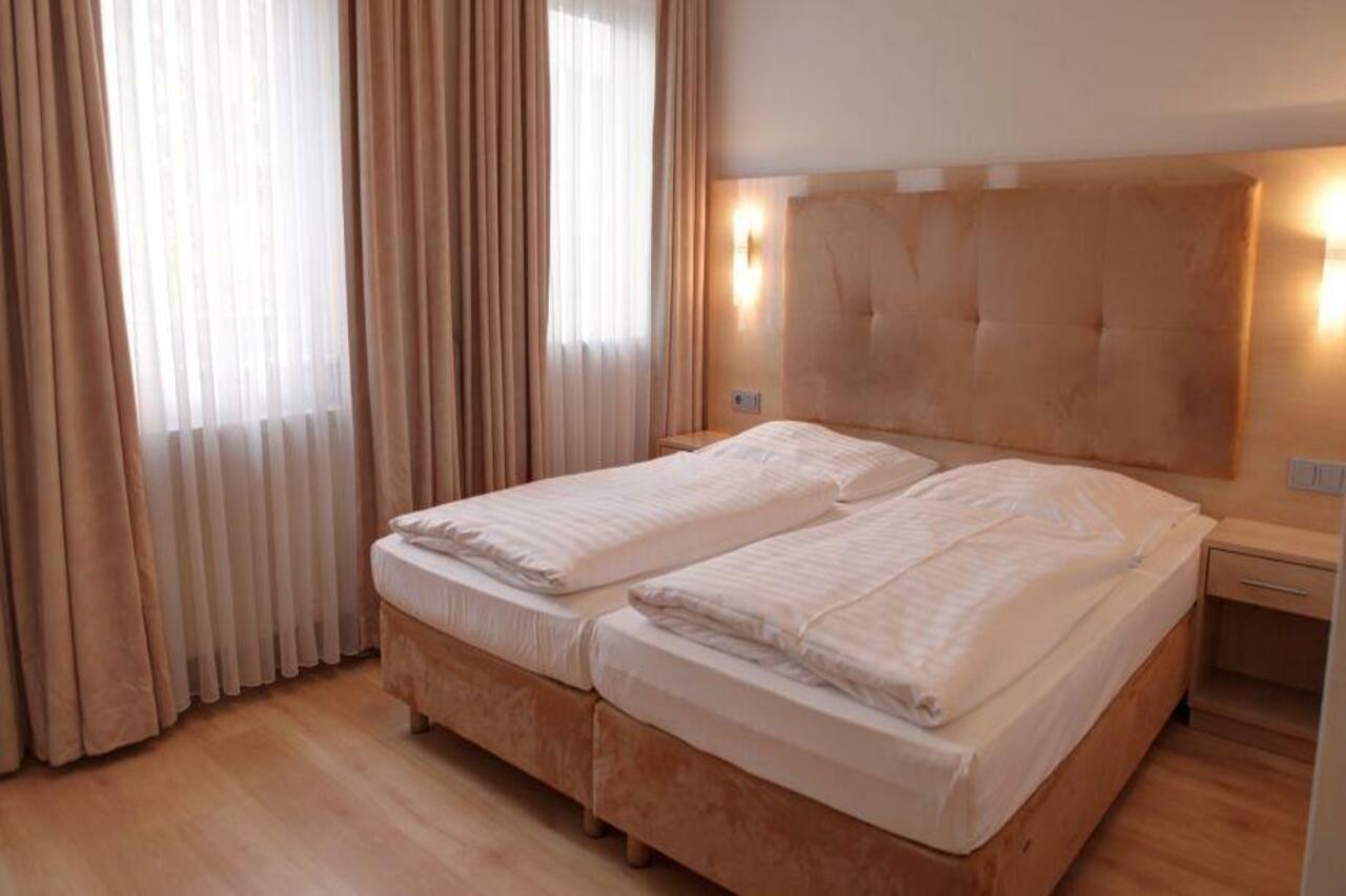 Hotel Am Kurfuerstenplatz - Messe Φραγκφούρτη Εξωτερικό φωτογραφία