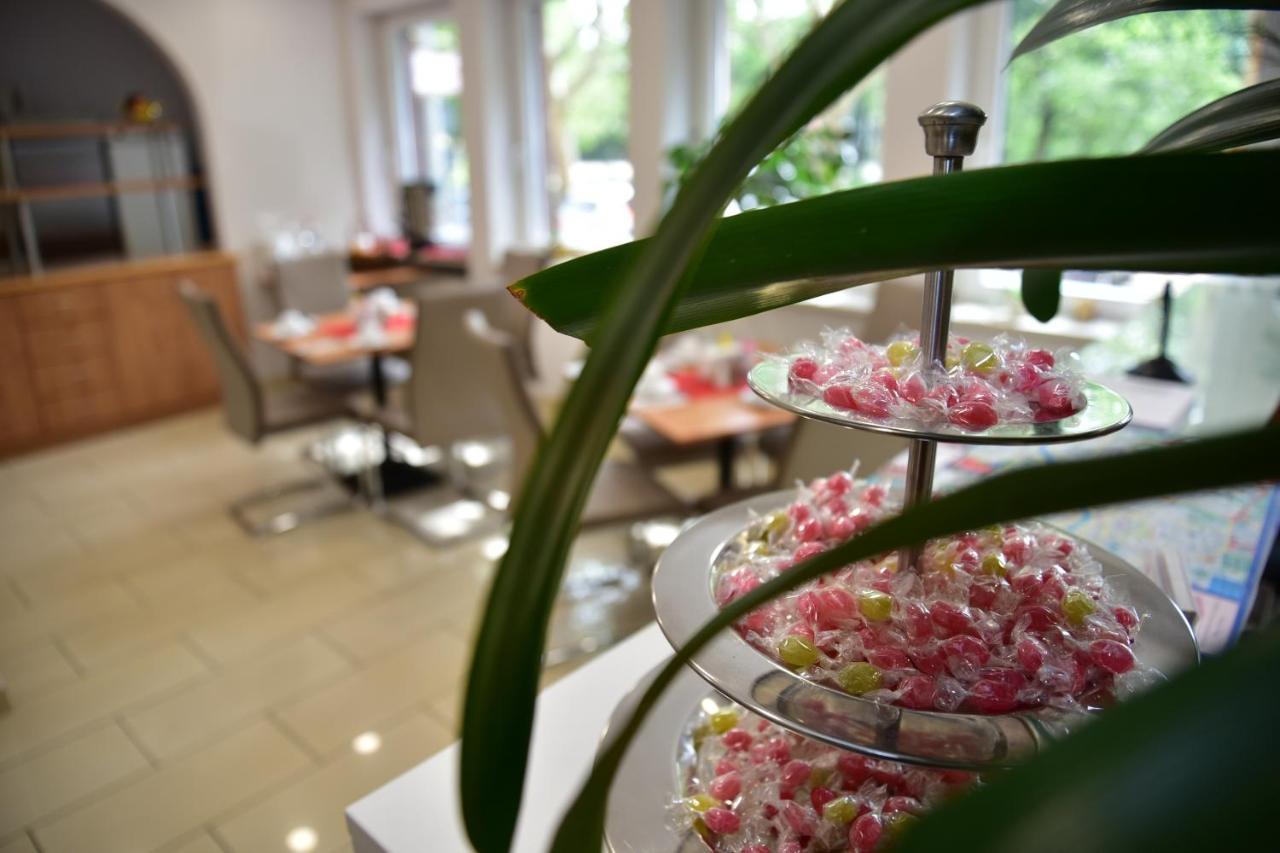 Hotel Am Kurfuerstenplatz - Messe Φραγκφούρτη Εξωτερικό φωτογραφία