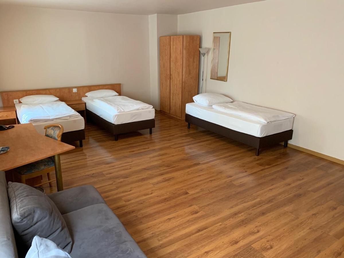 Hotel Am Kurfuerstenplatz - Messe Φραγκφούρτη Εξωτερικό φωτογραφία